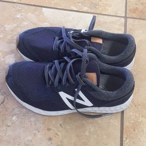 New Balance shoes size 7 navy blue
